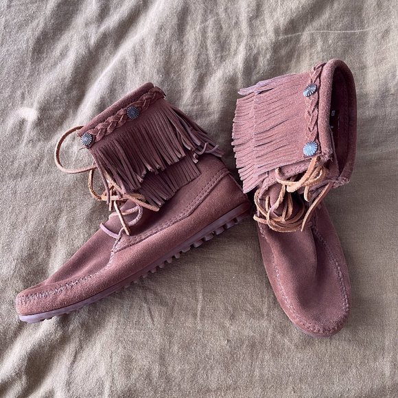 Minnetonka Double Fringe Moccasin Dusty Brown 8 - Picture 1 of 5